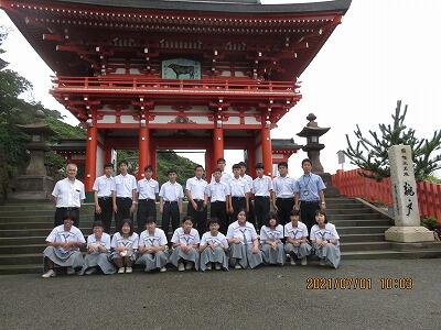 鵜戸神宮で(1組) 鵜戸神宮で(1組)