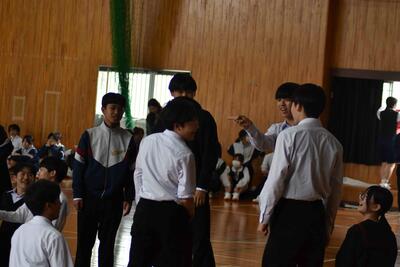 ３年　あっち向いてホイ