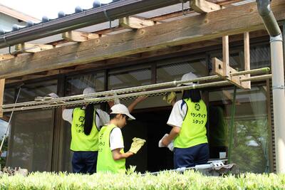 ３　窓拭き作業