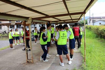 ４　班ごと振り返りミーティング