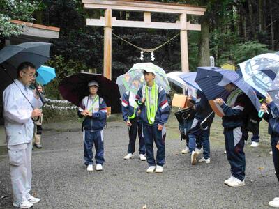１　白鳥神社訪問学習
