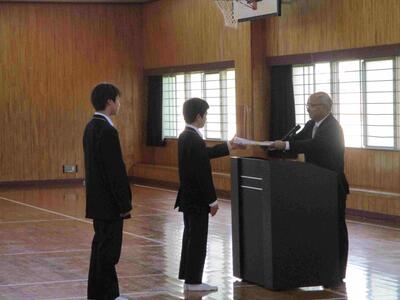 ３　１年修了証書授与