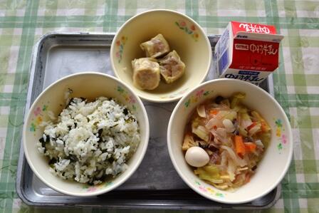 わかめごはん・たいぴーえん・ポークシューマイ・牛乳
