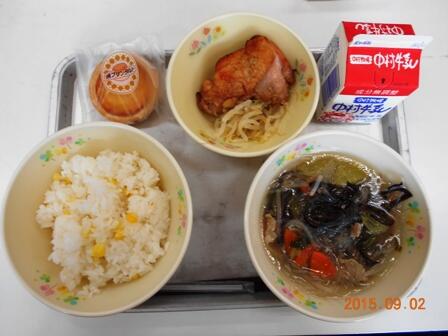 コーンごはん・春雨スープ・鶏肉の照り焼き・ゆでもやし・焼プリンタルト・牛乳