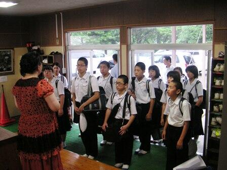 台風接近のため午前中授業に