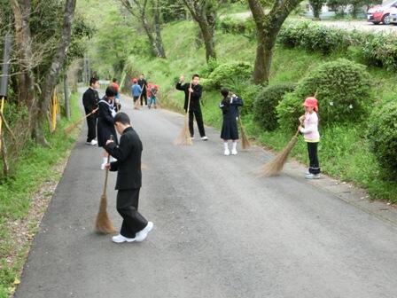 朝の清掃活動