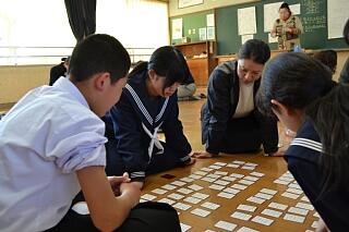 百人一首大会の写真