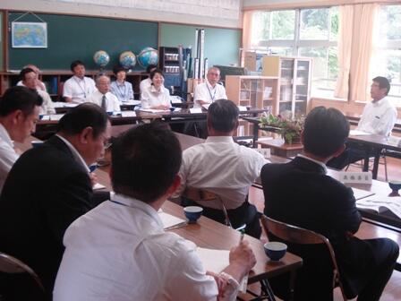 議員さん方と意見交換