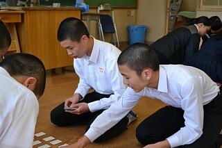 百人一首大会の写真