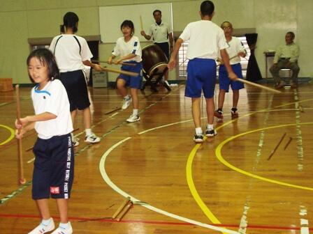 中尾棒踊りの練習