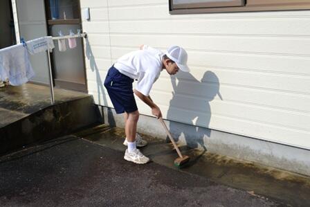 もくもくとお掃除