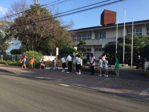 小中合同あいさつ運動（通山小）