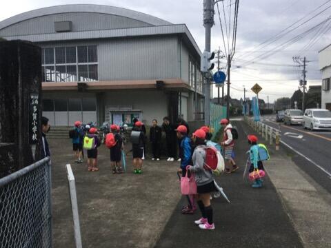 小中合同あいさつ運動