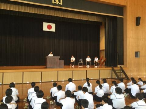 始業式のようす