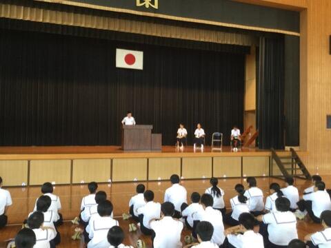 始業式のようす