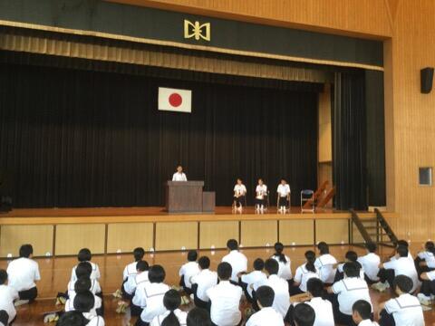 始業式のようす