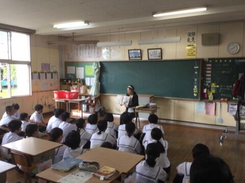 絵本の読み聞かせ