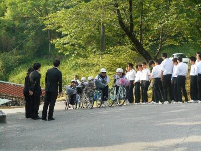 あいさつ運動実習生