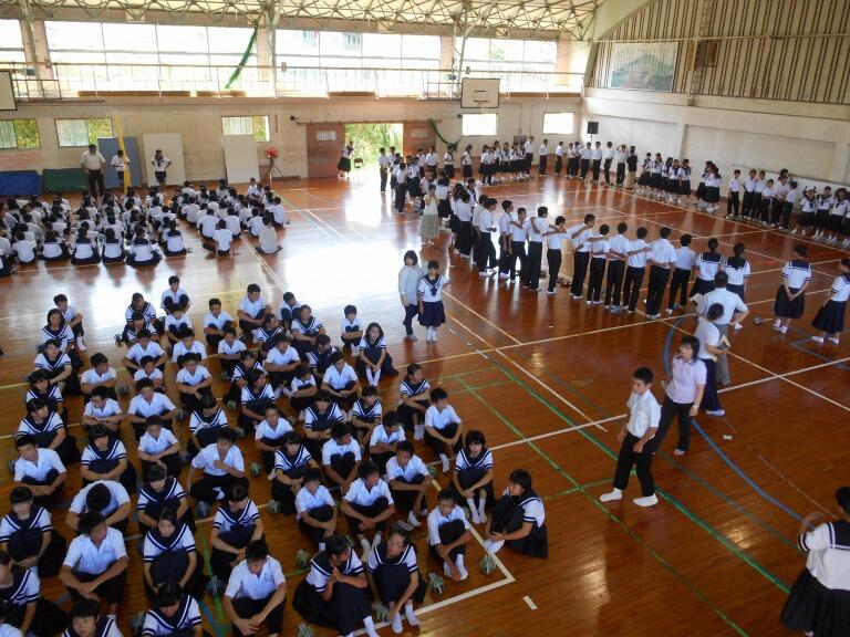 各団に分かれて