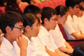 集中した表情です