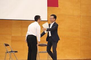 熱い握手も交わしました