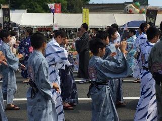 暑い中頑張っています