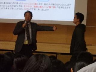 大学生も一緒に