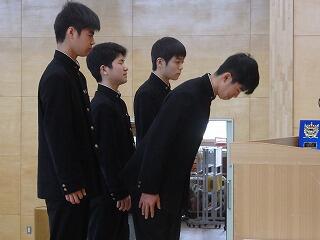 皆勤賞、代表者