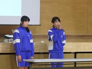 美化委員長・副委員長による説明 美化委員長・副委員長による説明