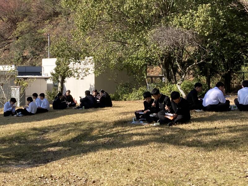 宮島SAで昼食をとりました。