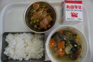 鶏肉とカシューナッツの揚げ煮