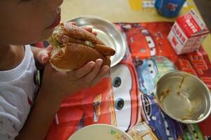 １年生作ホットドッグ