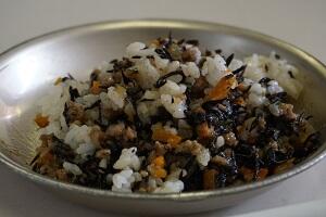 肉味噌ひじきごはん