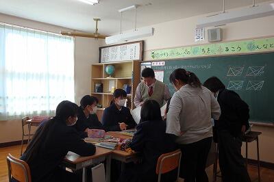 グループ活動をしています。