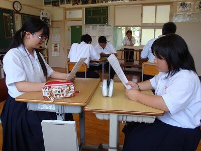 ペアで学習しています。