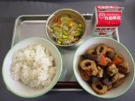 麦ごはん おでん煮 春雨の酢の物 麦ごはん おでん煮 春雨の酢の物