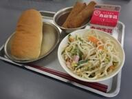 コッペパン 冷やし中華　野菜春巻き