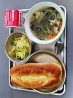 マヨネーズパン　　アスパラソテー　　春雨スープ