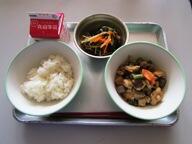 ごはん 五目豆 小松菜のごま和え ごはん 五目豆 小松菜のごま和え