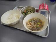 ごはん　　筑前煮　　きゅうりとわかめの酢の物