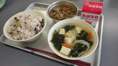 萩ごはん　　魚ソーメン汁　　五目きんぴら