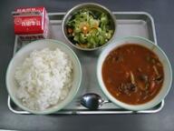 ごはん　　ハヤシライス　　チーズサラダ