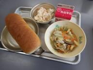 コッペパン 八宝菜 クリーム和え コッペパン 八宝菜 クリーム和え