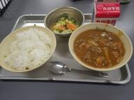 ごはん　　ハヤシライス　　フレンチサラダ