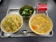 ツナカレー　　コーンスープ　　ブロッコリーのサラダ