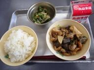 ごはん 筑前煮 きゅうりともやし ごはん 筑前煮 きゅうりともやし