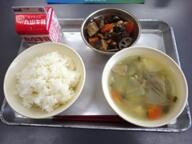 ごはん　　五目豆　　豚汁