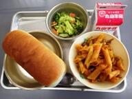 減量コッペパン　　ペンネンナポリタン　　ブロッコリーサラダ