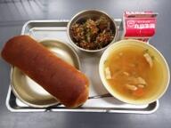 ミルクパン　　たこ焼き風揚げ　　トマトとじゃがいものスープ