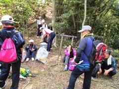 峠の途中で休憩